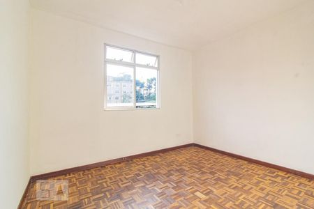 Quarto 2 de apartamento para alugar com 2 quartos, 45m² em Cidade Industrial, Curitiba