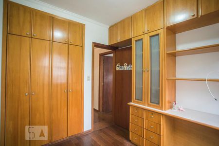 Apartamento à venda com 70m², 2 quartos e 1 vagaQuarto 2 - Armários