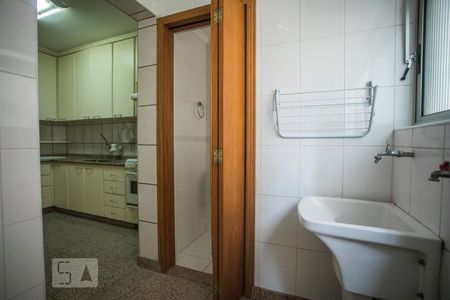Apartamento à venda com 70m², 2 quartos e 1 vagaÁrea de Serviço