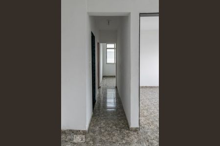 Sala - Corredor de apartamento para alugar com 2 quartos, 70m² em Olaria, Rio de Janeiro