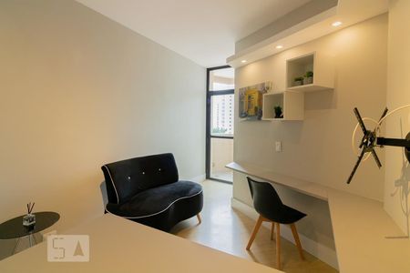 Sala de kitnet/studio para alugar com 1 quarto, 37m² em Indianópolis, São Paulo