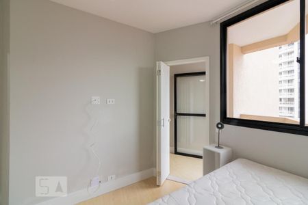 Quarto de kitnet/studio para alugar com 1 quarto, 37m² em Indianópolis, São Paulo