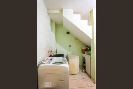 Casa à venda com 100m², 3 quartos e 2 vagas Casa à venda com 100m², 3 quartos e 2 vagasÁrea de Serviço