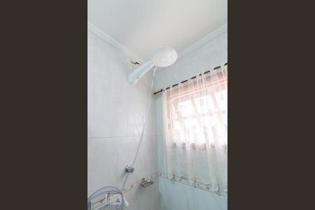 Casa à venda com 210m², 4 quartos e 6 vagasBanheiro quarto 4 suíte - chuveiro