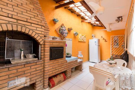 Casa à venda com 210m², 4 quartos e 6 vagasÁrea da churrasqueira