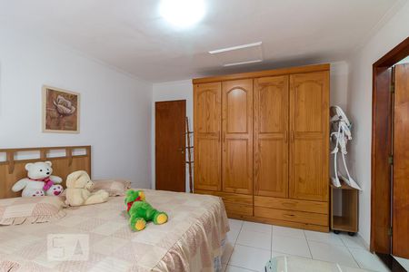 Casa à venda com 210m², 4 quartos e 6 vagasQuarto 4 suíte