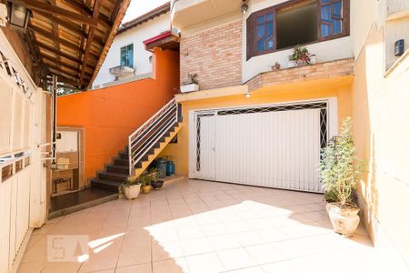 Casa à venda com 210m², 4 quartos e 6 vagasGaragem e quintal