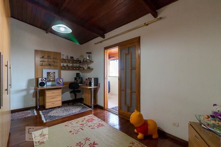 Casa à venda com 210m², 4 quartos e 6 vagasQuarto 3 suíte