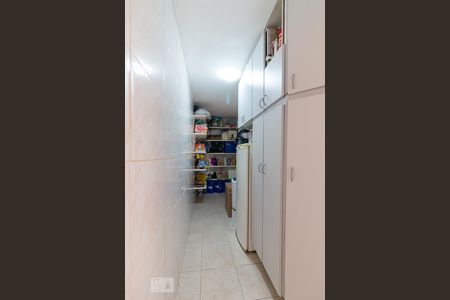 Casa à venda com 210m², 4 quartos e 6 vagasQuarto de serviço