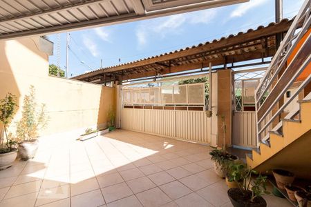 Casa à venda com 210m², 4 quartos e 6 vagasGaragem e quintal