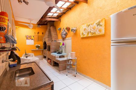 Casa à venda com 210m², 4 quartos e 6 vagasÁrea da churrasqueira