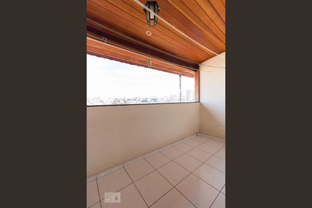 Casa à venda com 210m², 4 quartos e 6 vagasVaranda quarto 3 suíte