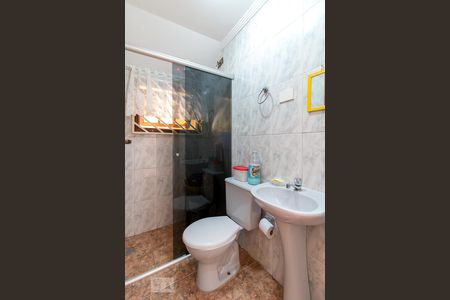 Casa à venda com 210m², 4 quartos e 6 vagasBanheiro de serviço