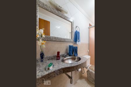 Casa à venda com 210m², 4 quartos e 6 vagasBanheiro quarto 3 suíte