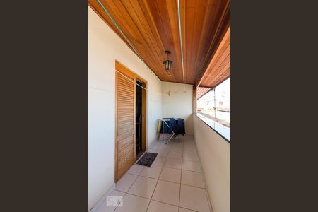 Casa à venda com 210m², 4 quartos e 6 vagasVaranda quarto 3 suíte