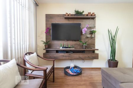 Sala de Estar de apartamento à venda com 2 quartos, 64m² em Água Branca, São Paulo