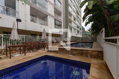 Apartamento à venda com 33m², 1 quarto e sem vaga Apartamento à venda com 33m², 1 quarto e sem vagaPiscina