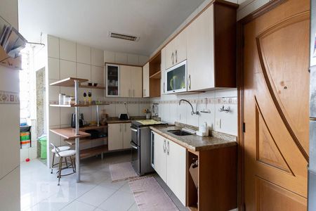 Apartamento à venda com 77m², 2 quartos e sem vagaCozinha