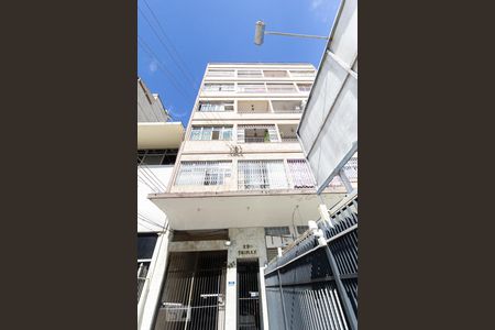 Apartamento à venda com 77m², 2 quartos e sem vagaFachada