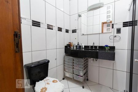 Apartamento à venda com 77m², 2 quartos e sem vagaBanheiro