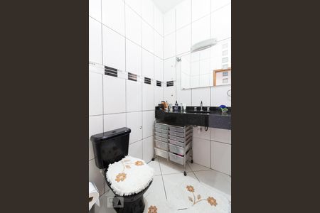 Apartamento à venda com 77m², 2 quartos e sem vagaBanheiro