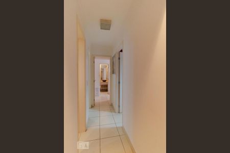 Apartamento para alugar com 76m², 3 quartos e 1 vaga Apartamento para alugar com 76m², 3 quartos e 1 vagaCorredor