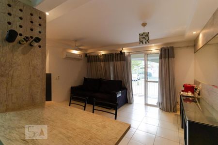 Apartamento para alugar com 76m², 3 quartos e 1 vaga Apartamento para alugar com 76m², 3 quartos e 1 vagaSalas