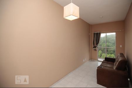 Sala de apartamento para alugar com 1 quarto, 52m² em Encantado, Rio de Janeiro