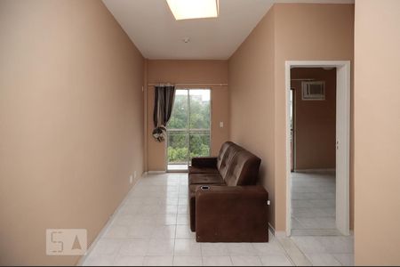 Sala de apartamento para alugar com 1 quarto, 52m² em Encantado, Rio de Janeiro