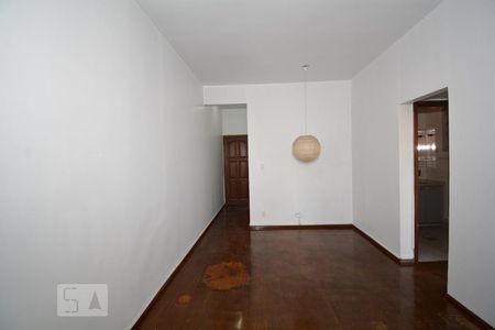 Sala de apartamento para alugar com 1 quarto, 50m² em Todos Os Santos, Rio de Janeiro