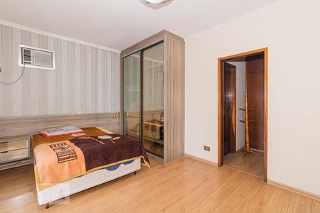 Casa à venda com 220m², 3 quartos e 2 vagas Casa à venda com 220m², 3 quartos e 2 vagasSuíte 3