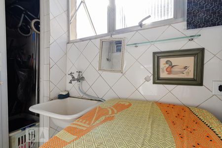 Apartamento à venda com 104m², 2 quartos e sem vaga Apartamento à venda com 104m², 2 quartos e sem vagaÁrea de Serviço