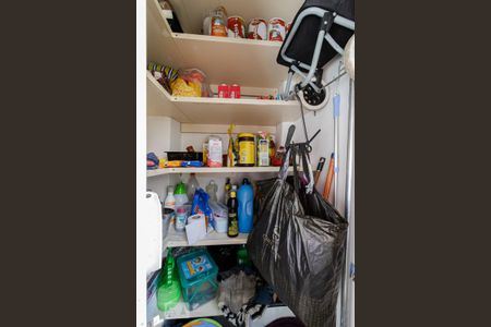 Apartamento à venda com 104m², 2 quartos e sem vaga Apartamento à venda com 104m², 2 quartos e sem vagaDespensa