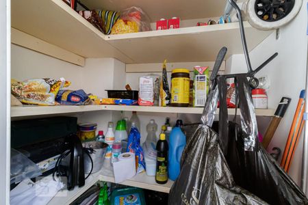 Apartamento à venda com 104m², 2 quartos e sem vaga Apartamento à venda com 104m², 2 quartos e sem vagaDespensa