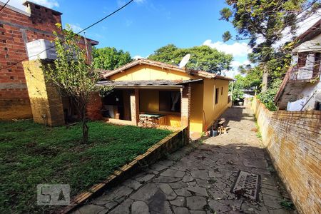Casa à venda com 173m², 3 quartos e 3 vagas Casa à venda com 173m², 3 quartos e 3 vagasFundos