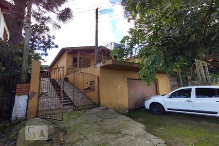 Casa à venda com 173m², 3 quartos e 3 vagas Casa à venda com 173m², 3 quartos e 3 vagasFachada