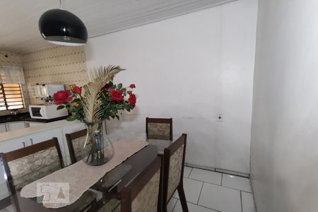 Casa à venda com 173m², 3 quartos e 3 vagas Casa à venda com 173m², 3 quartos e 3 vagasCozinha