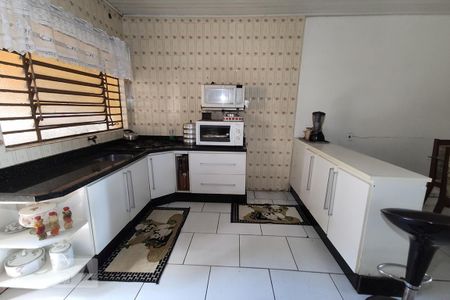 Casa à venda com 173m², 3 quartos e 3 vagas Casa à venda com 173m², 3 quartos e 3 vagasCozinha