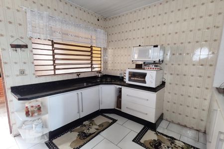 Casa à venda com 173m², 3 quartos e 3 vagas Casa à venda com 173m², 3 quartos e 3 vagasCozinha