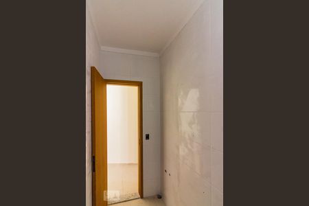 Banheiro de casa de condomínio para alugar com 1 quarto, 35m² em Jardim Paraíso, São Paulo