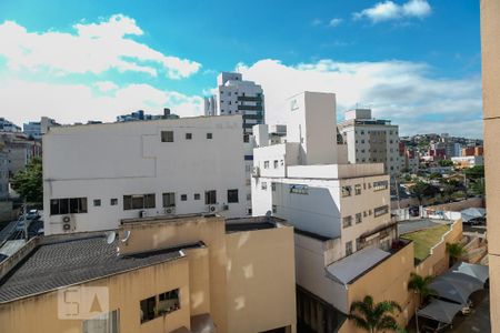 Vista de apartamento à venda com 3 quartos, 72m² em Fernão Dias, Belo Horizonte