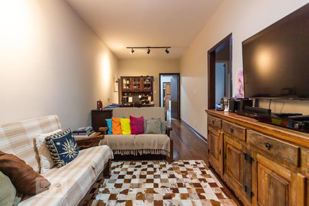 Sala de casa à venda com 4 quartos, 170m² em Conjunto Residencial Butantã, São Paulo