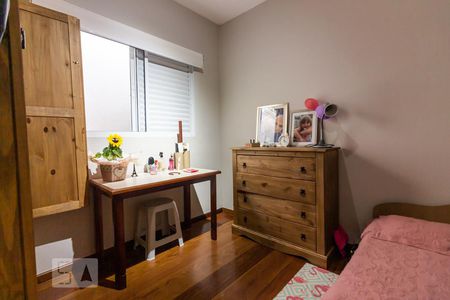 Casa à venda com 170m², 4 quartos e 2 vagas Casa à venda com 170m², 4 quartos e 2 vagasQuarto 2