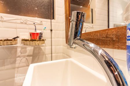 Casa à venda com 170m², 4 quartos e 2 vagas Casa à venda com 170m², 4 quartos e 2 vagasBanheiro