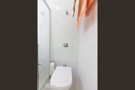 Casa à venda com 170m², 4 quartos e 2 vagas Casa à venda com 170m², 4 quartos e 2 vagasBanheiro