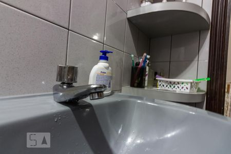 Casa à venda com 170m², 4 quartos e 2 vagas Casa à venda com 170m², 4 quartos e 2 vagasBanheiro