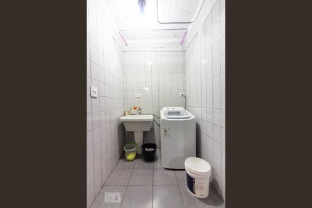 Casa à venda com 170m², 4 quartos e 2 vagas Casa à venda com 170m², 4 quartos e 2 vagasÁrea de Serviço