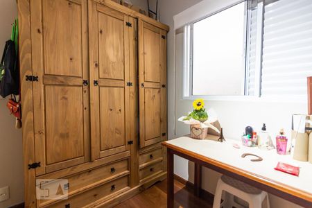 Casa à venda com 170m², 4 quartos e 2 vagas Casa à venda com 170m², 4 quartos e 2 vagasQuarto 2