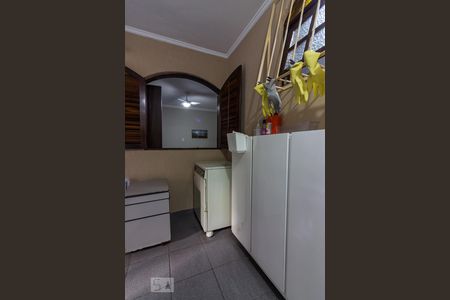 Casa à venda com 170m², 4 quartos e 2 vagas Casa à venda com 170m², 4 quartos e 2 vagasÁrea de Serviço