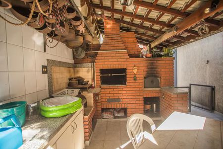 Casa à venda com 360m², 4 quartos e 4 vagasQuintal - Churrasqueira